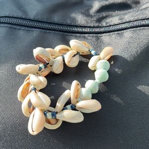 Shell and bead bracelet Noonday collection - Vintage